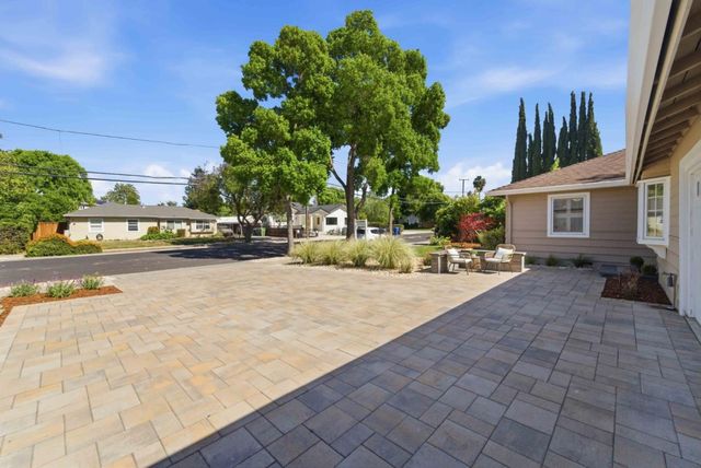 313 N Milton Avenue, Campbell, CA 95008
