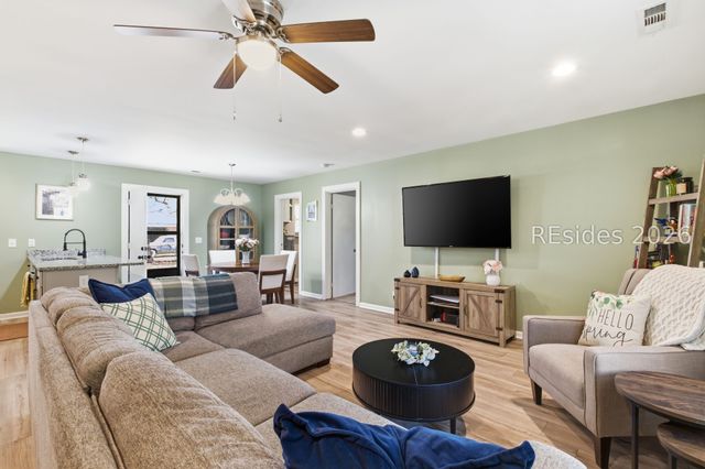 53 S Logan St, Ridgeland, SC 29936