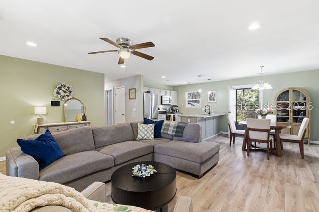 53 S Logan St, Ridgeland, SC 29936