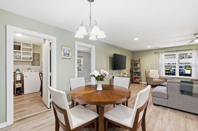 53 S Logan St, Ridgeland, SC 29936