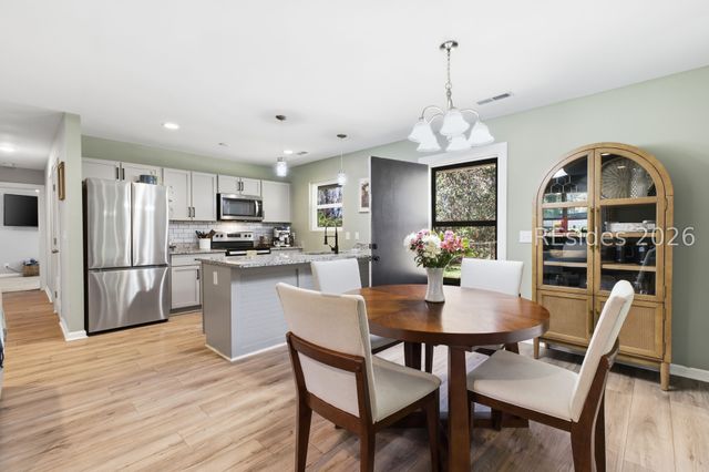 53 S Logan St, Ridgeland, SC 29936