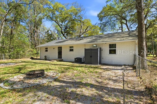 53 S Logan St, Ridgeland, SC 29936