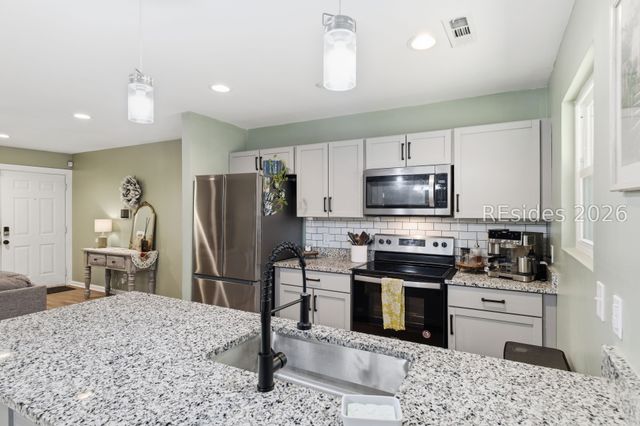 53 S Logan St, Ridgeland, SC 29936