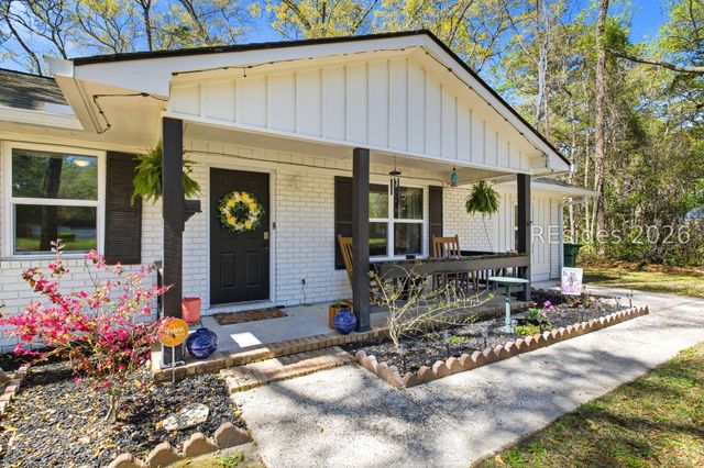 53 S Logan St, Ridgeland, SC 29936