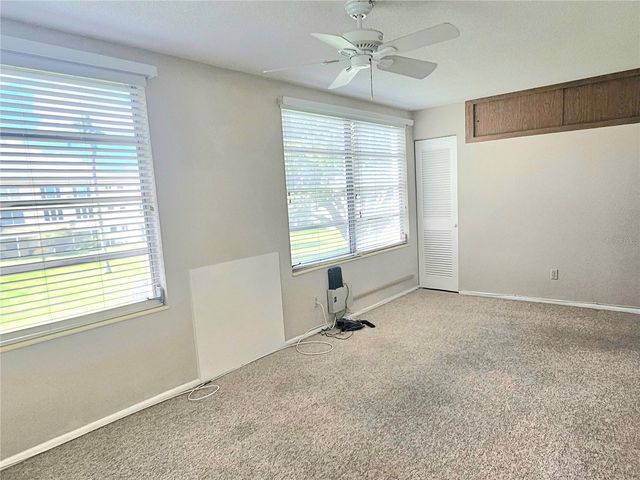 2070 WORLD PARKWAY BOULEVARD 22, Clearwater, FL 33763