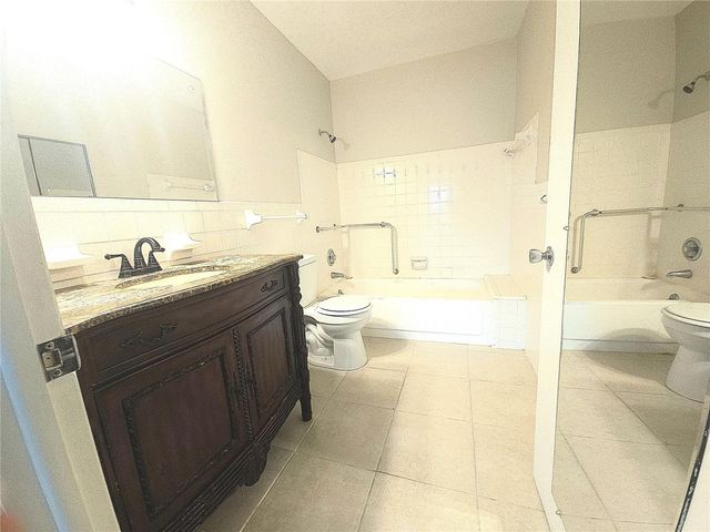 2070 WORLD PARKWAY BOULEVARD 22, Clearwater, FL 33763