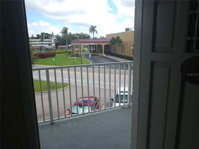 2070 WORLD PARKWAY BOULEVARD 22, Clearwater, FL 33763
