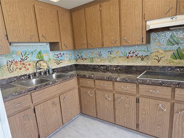 2070 WORLD PARKWAY BOULEVARD 22, Clearwater, FL 33763
