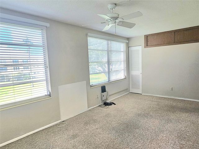 2070 WORLD PARKWAY BOULEVARD 22, Clearwater, FL 33763