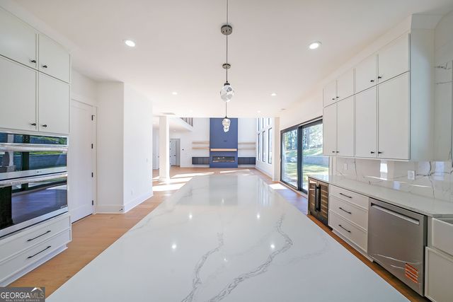 156 Rocky Ridge Way, Auburn, GA 30011