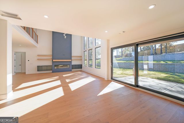 156 Rocky Ridge Way, Auburn, GA 30011