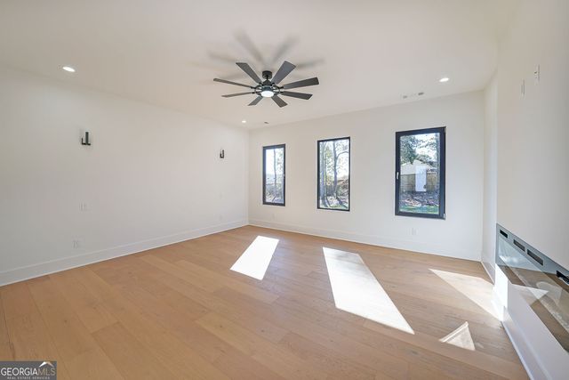 156 Rocky Ridge Way, Auburn, GA 30011