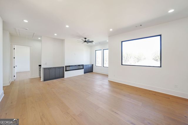 156 Rocky Ridge Way, Auburn, GA 30011