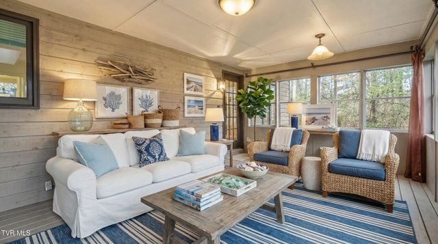 8 Red Fern Circle, Johnson City, TN 37604