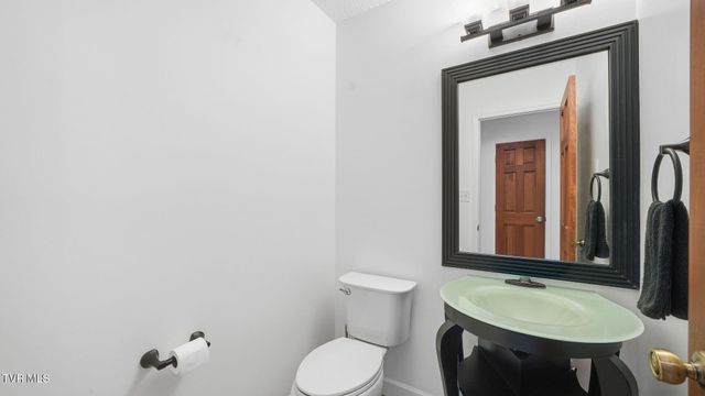 8 Red Fern Circle, Johnson City, TN 37604