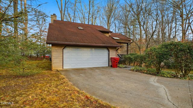 8 Red Fern Circle, Johnson City, TN 37604