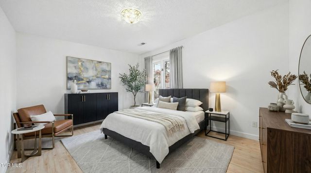 8 Red Fern Circle, Johnson City, TN 37604