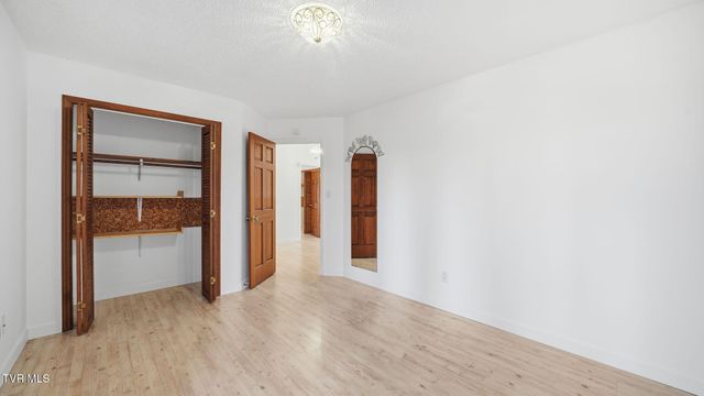 8 Red Fern Circle, Johnson City, TN 37604