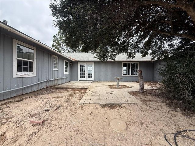 9776 Calhoun Road, Bryan, TX 77808