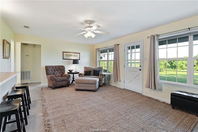 9776 Calhoun Road, Bryan, TX 77808