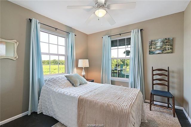 9776 Calhoun Road, Bryan, TX 77808