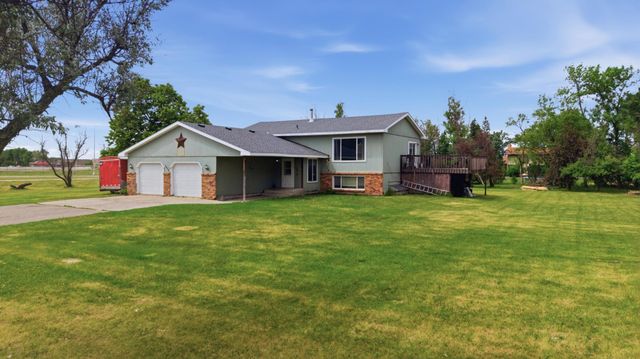 3513 41st Avenue S, Fargo, ND 58104