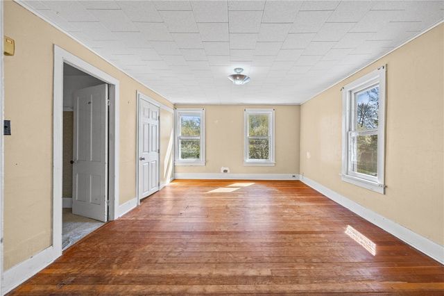 17 Spencer Street, Lyons, NY 14489