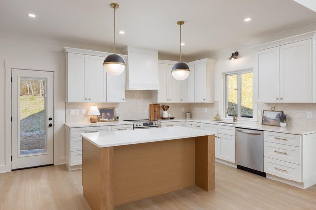 758 Van Davis Road NW, Georgetown, TN 37336