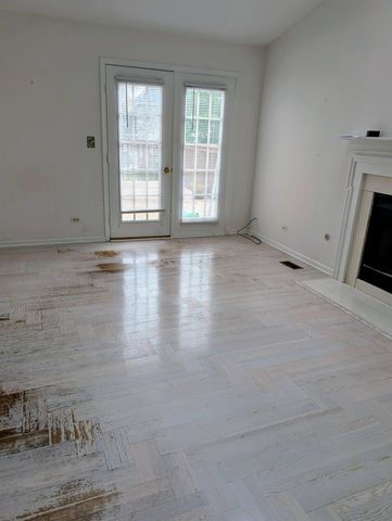 201 Bingham Circle, Mundelein, IL 60060