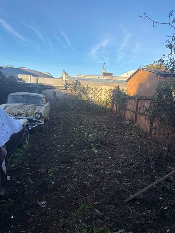 2414 5Th St, Berkeley, CA 94710