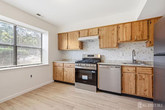 1913 Raspberry Court, Edison, NJ 08817