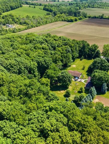 N6814 Sugarbush ROAD, Glenbeulah, WI 53023