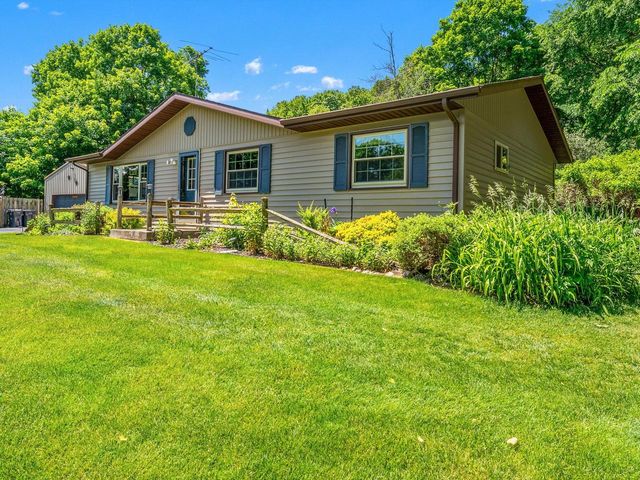 N6814 Sugarbush ROAD, Glenbeulah, WI 53023