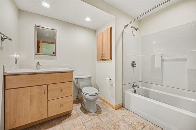9480 M Avenue, Kalamazoo, MI 49009