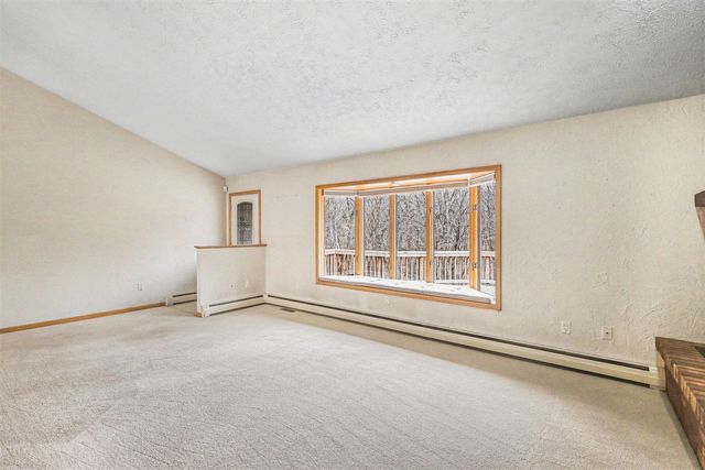 9480 M Avenue, Kalamazoo, MI 49009