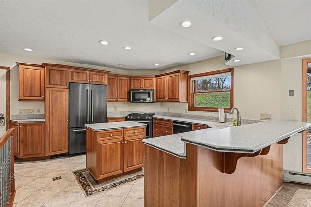 9480 M Avenue, Kalamazoo, MI 49009