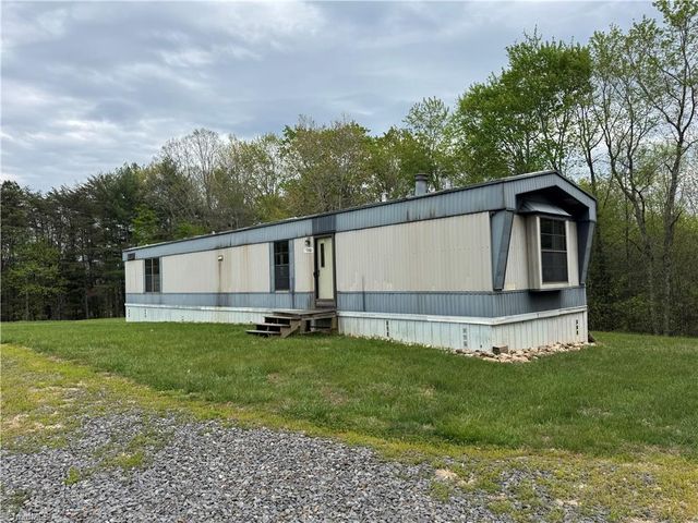 228 Red Maple Lane, Claudville, VA 24076