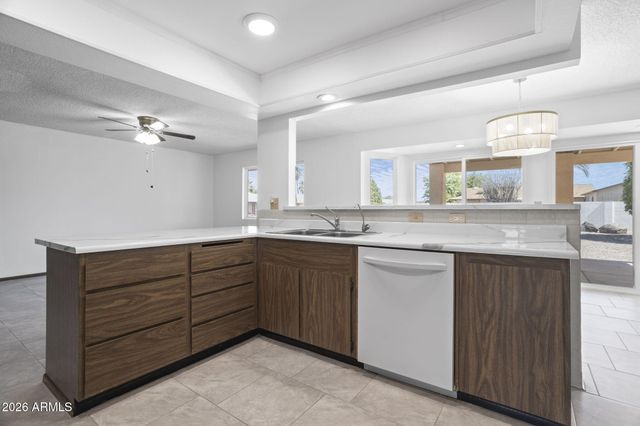 10134 W SIGNAL BUTTE Circle, Sun City, AZ 85373