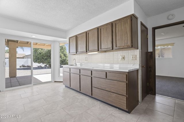 10134 W SIGNAL BUTTE Circle, Sun City, AZ 85373