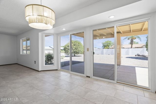 10134 W SIGNAL BUTTE Circle, Sun City, AZ 85373