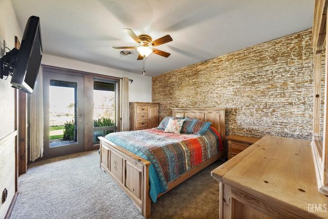 12147 Cliff Avenue, Bakersfield, CA 93306