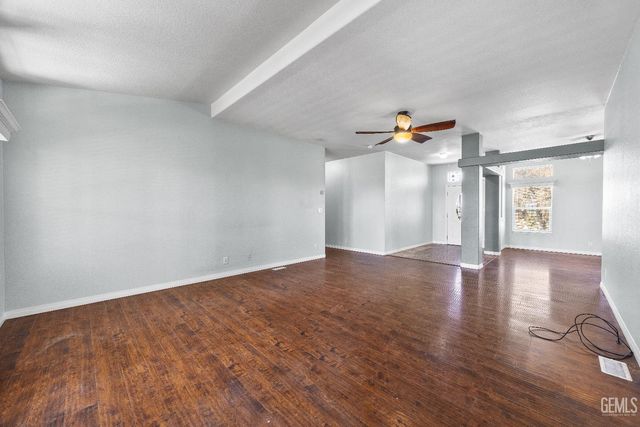 12147 Cliff Avenue, Bakersfield, CA 93306