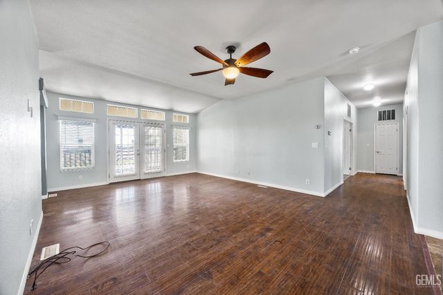 12147 Cliff Avenue, Bakersfield, CA 93306