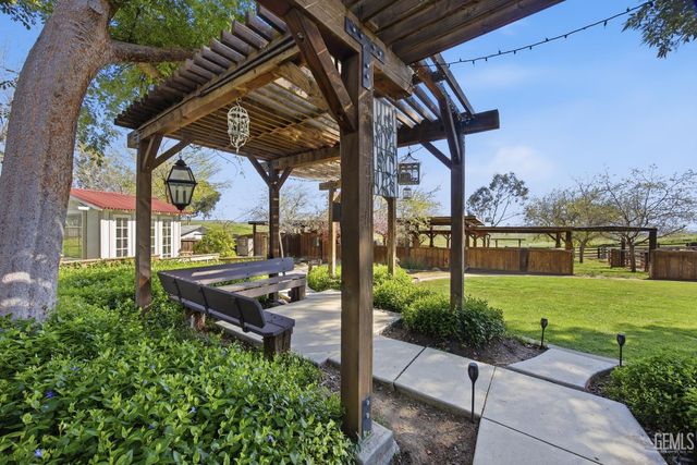 12147 Cliff Avenue, Bakersfield, CA 93306