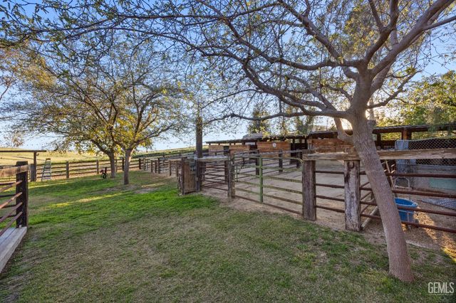 12147 Cliff Avenue, Bakersfield, CA 93306