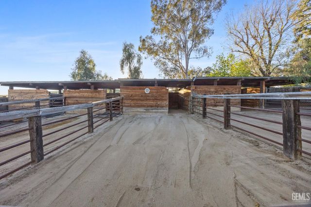 12147 Cliff Avenue, Bakersfield, CA 93306