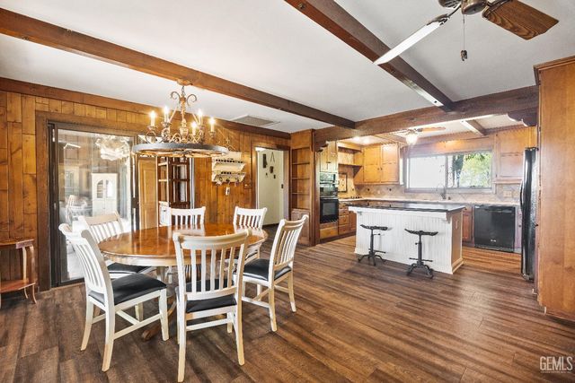 12147 Cliff Avenue, Bakersfield, CA 93306