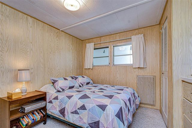 6128 RIDGEWOOD DRIVE, Zephyrhills, FL 33542