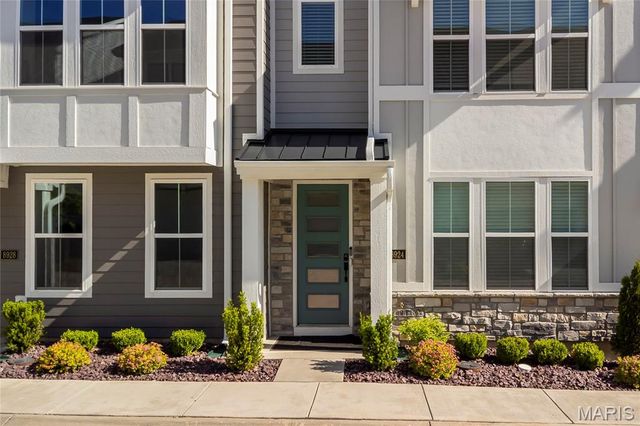 8924 Gateway Circle, Richmond Heights, MO 63144
