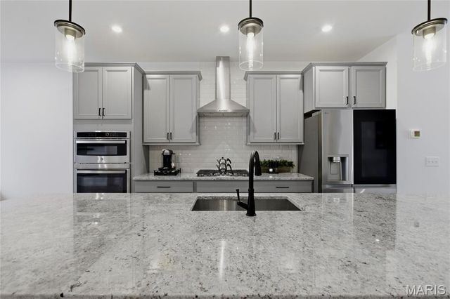 8924 Gateway Circle, Richmond Heights, MO 63144